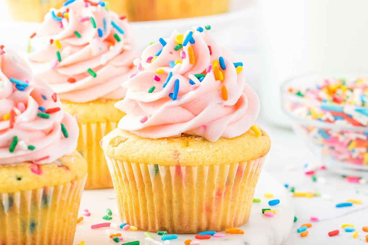 Funfetti Cupcake (Birthday Cake)